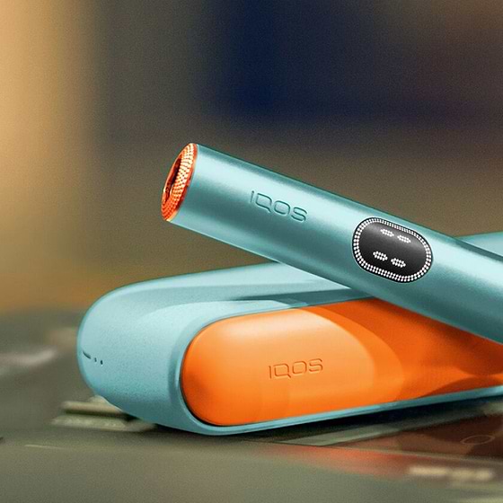 An IQOS ILUMA i
